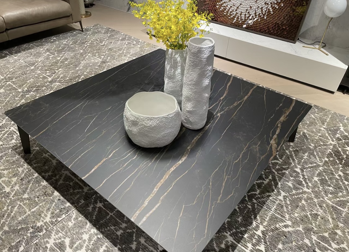 House_black_gold_02